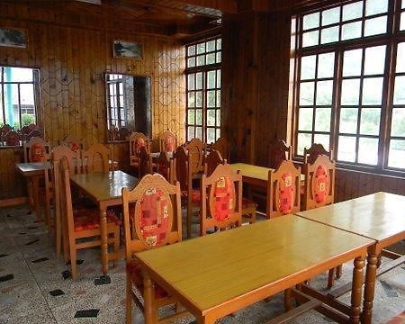 Hotel Him Parvat Манали Экстерьер фото